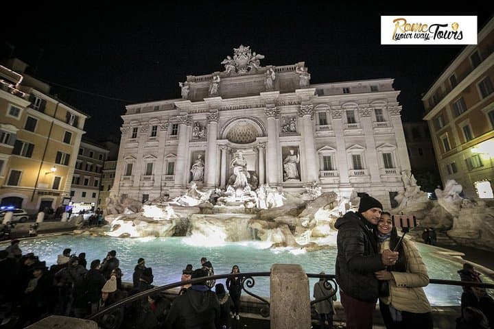 Rome Evening Panoramic Walking Tour Including Trevi Fountain and Spanish Steps
